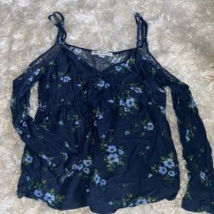 American Eagle cold shoulder long sleeve tank top